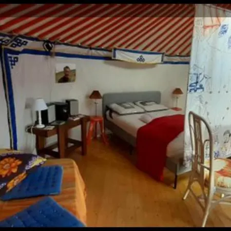 Yourte Mongole Luxury tent Vernantes